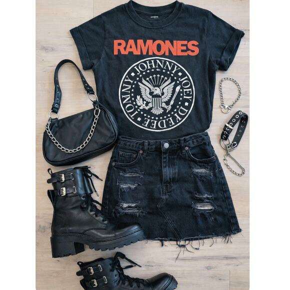 DKNY Bart Lace-Up Buckled Lug Sole Boots Women's Sz 7.5 Combat Grunge Black